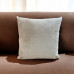 ΜΑΞΙΛΑΡΟΘΗΚΗ ΒΕΛΟΥΡ VENDOME  ΕΚΡΟΥ 45Χ45 LINEAHOME LH2021985-1